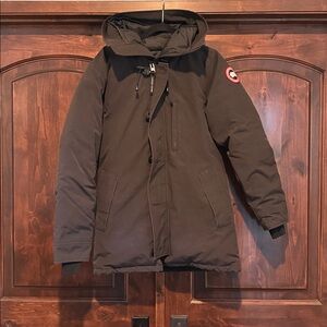 Authentic Canada Goose Château Parka